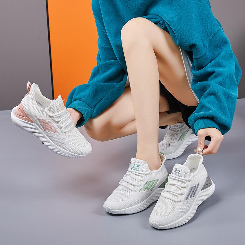 Women's Spring and Summer Breathable White Shoes Mesh Shoes Lightweight Soft Sole Sports Shoes for Women
