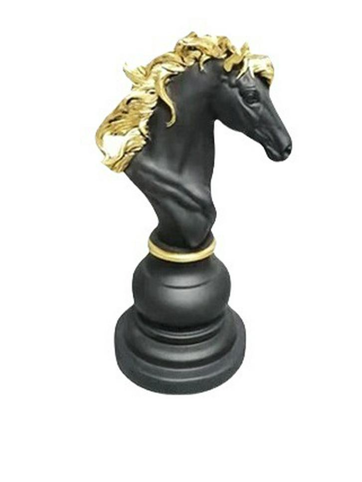 "Luxury Resin Chinese Chess Set: King, Queen, War Horse Pieces & Chessboard"