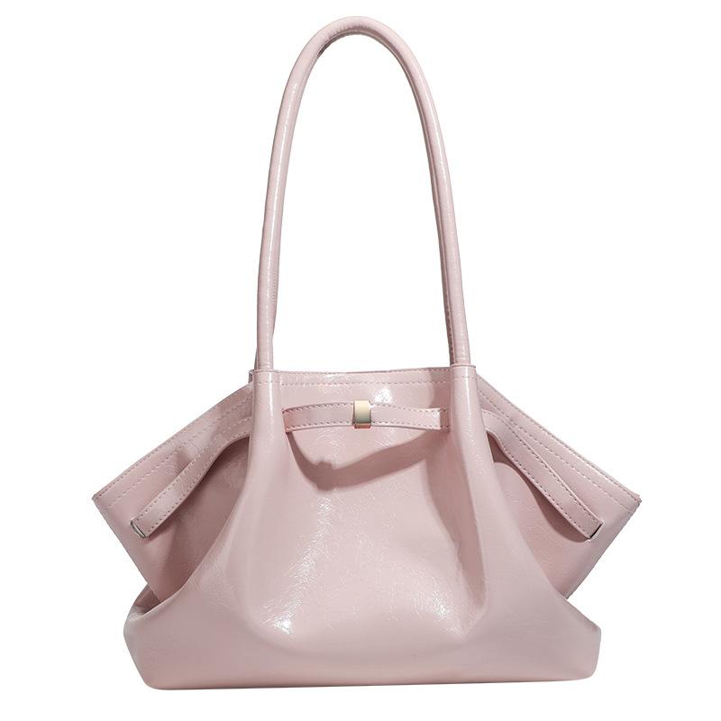 Early Spring New Versatile Niche Texture Dumpling Bag Versatile Large Capacity Casual Simple Daily Commuter Shoulder Bag Women