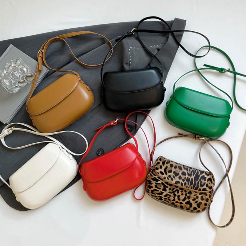 Simple and fashionable leopard print messenger bag for women 2025 summer new retro simple and fashionable foreign shoulder