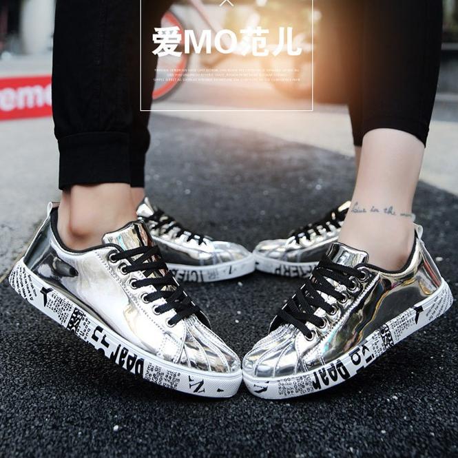 Fashion New Gold Glitter Sneakers Couple Casual Walking Shoes Men Hip-hop Streetwear Skateboard Trainers Women Flat Designer Footwear