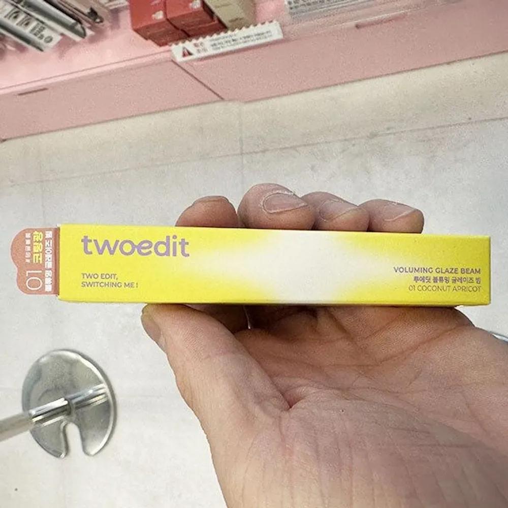 

twoedit Blooming Glaze Beam 01 Coconut Apricot 1060656