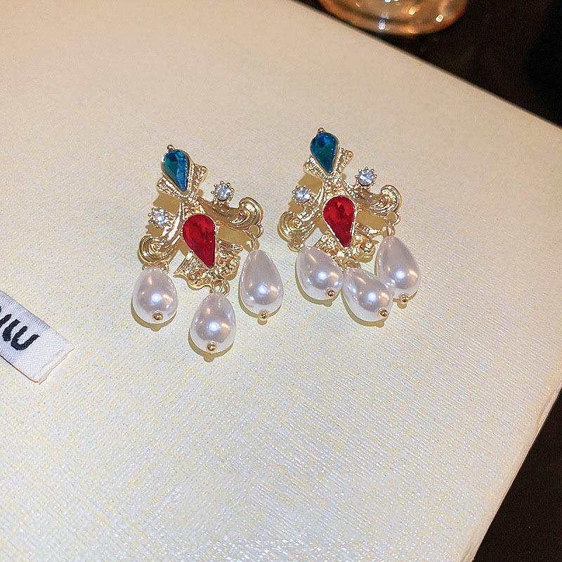 

Винтажные геометрические металлические серьги: Дизайн с бриллиантом, кругом и квадратом - Французский нишевый стиль высокого класса