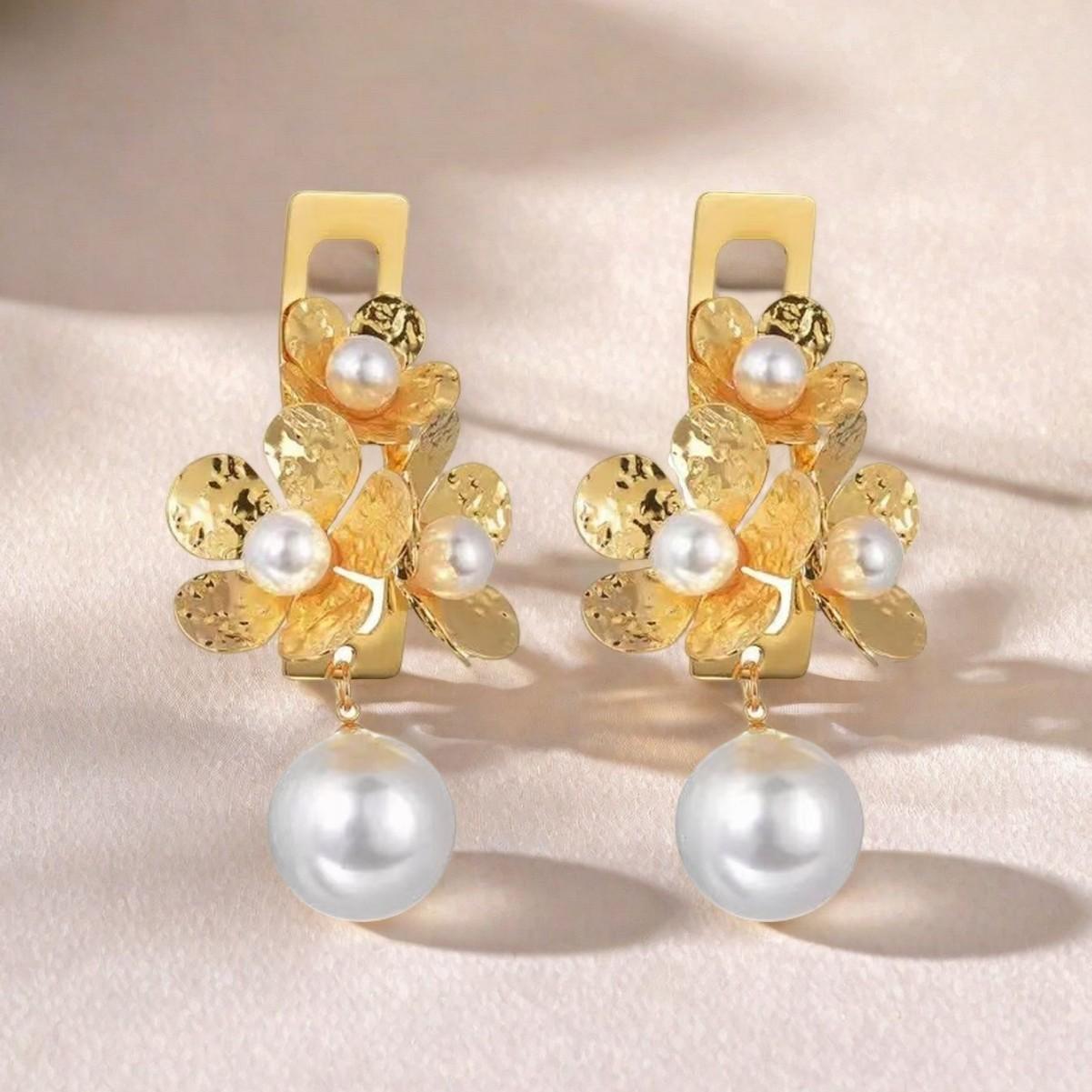 

Модные серьги-подвески для женщин золотой