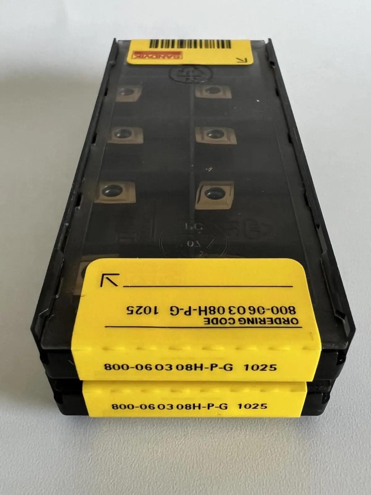 

Original Sandvik / 800-060308H-P-G 1025 / CNC lathe carbide blade 10 PCS