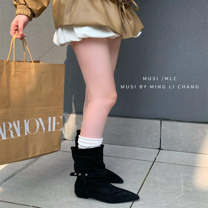 2025 autumn and winter new European and American fashion V-shaped versatile thick heel square head Martin boots retro medium boots short boots wo