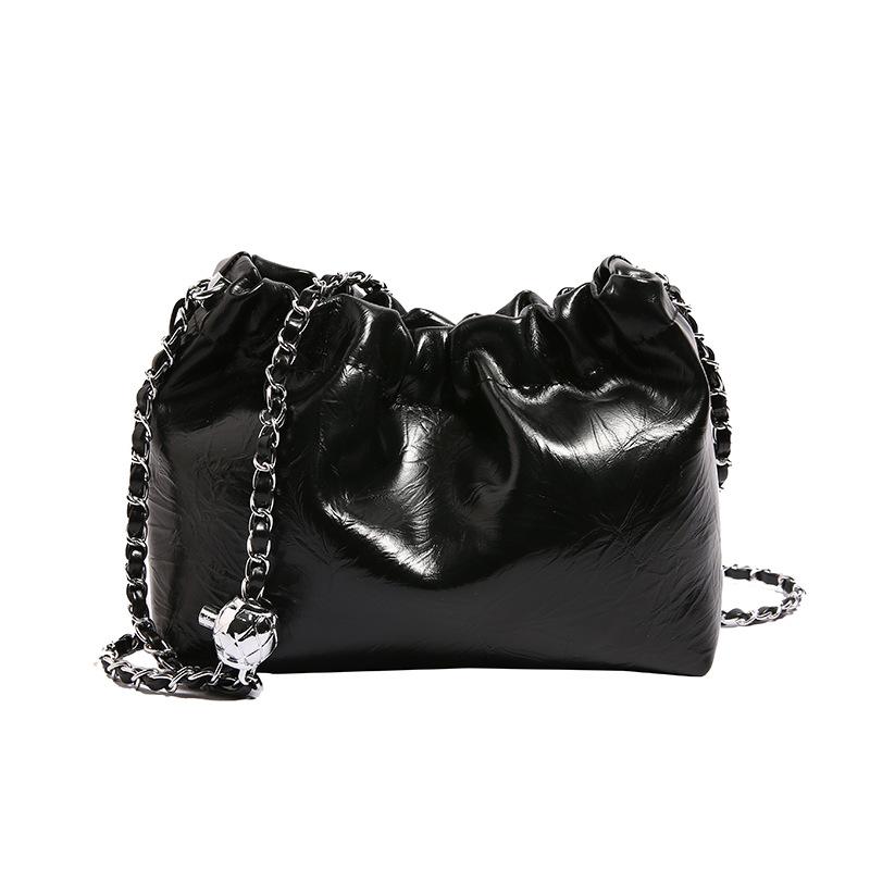 Drawstring small bag women's 2025 spring new versatile mini small bag women's popular bucket bag women this year