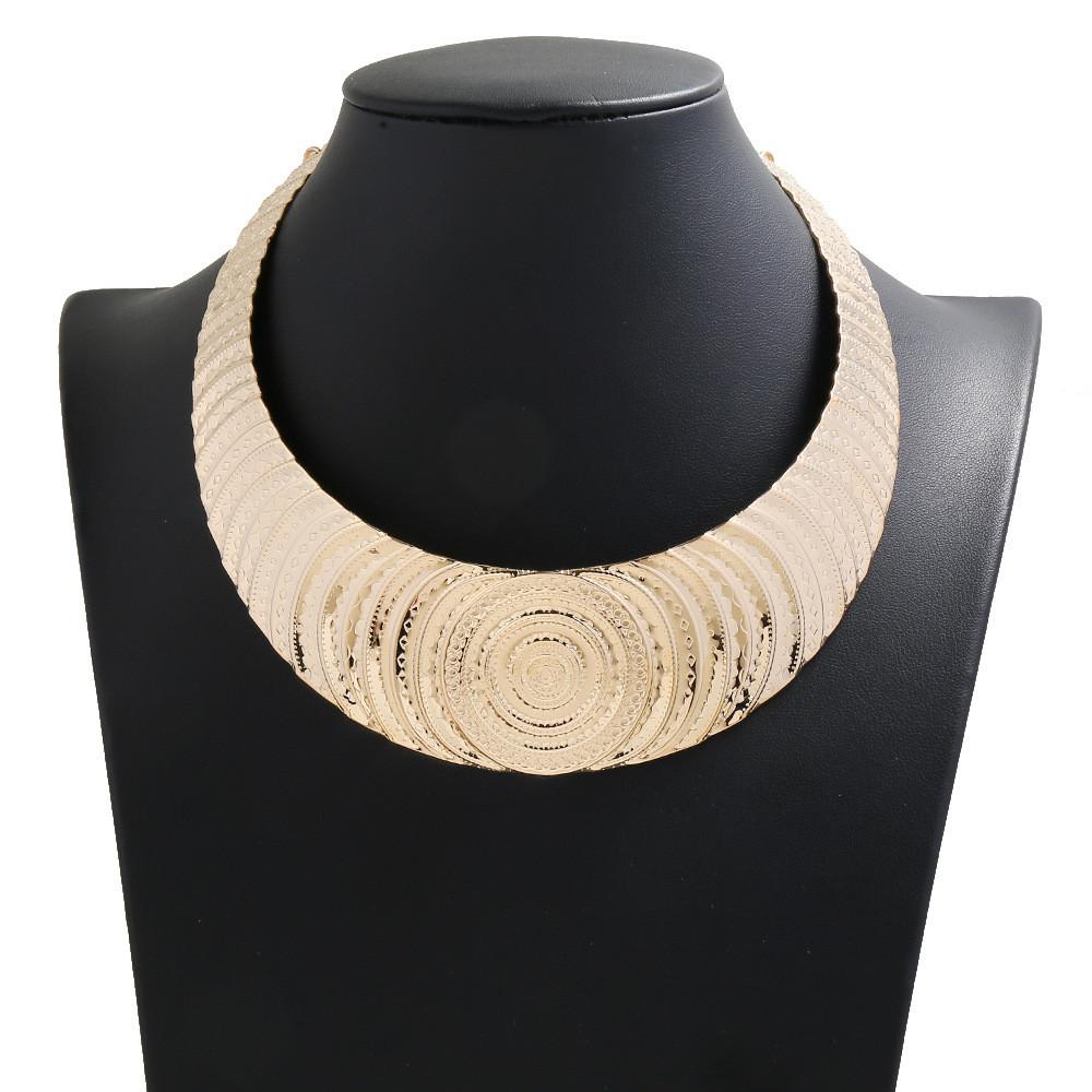 European Metal Inspired Pendant Necklace With Elegant Finish For Gift Women