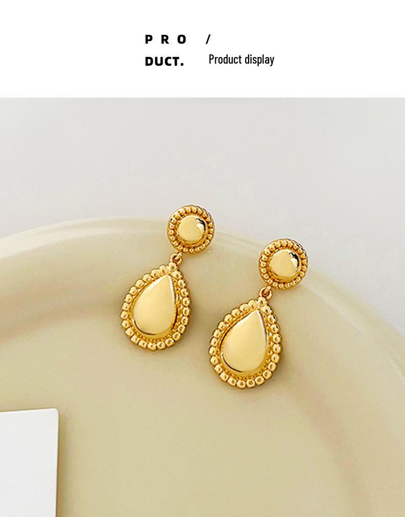European & American New Metal Heart Lace Earrings: High-End, Fashionable, Luxurious, Versatile Temperament with Silver Needle