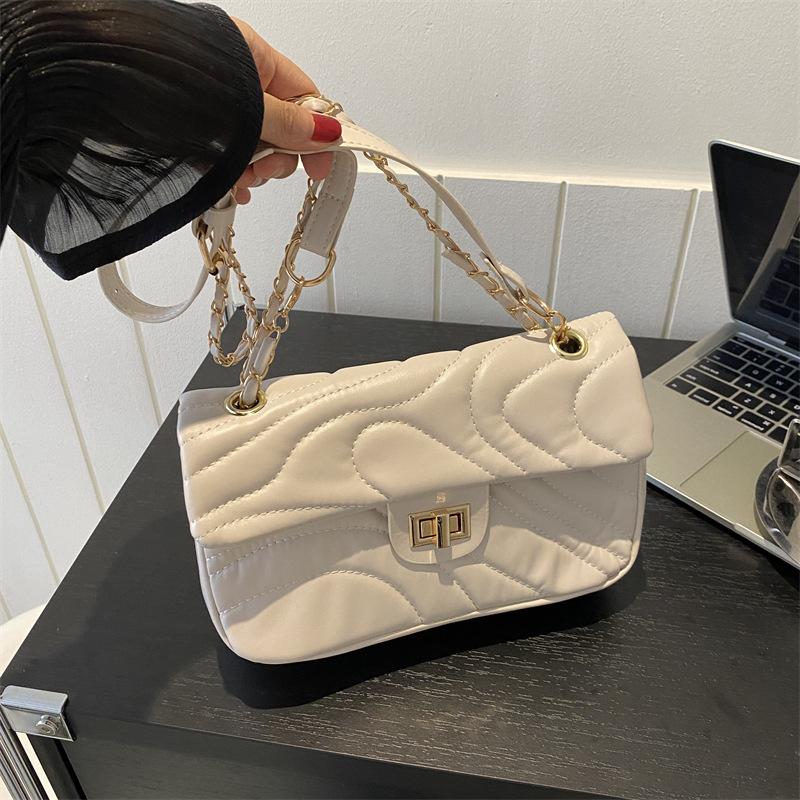 

Сумка Shi Commuter Textured Lock Small женская 2024 года, ранняя осень, новая универсальная сумка через плечо, маленькая квадратная сумка