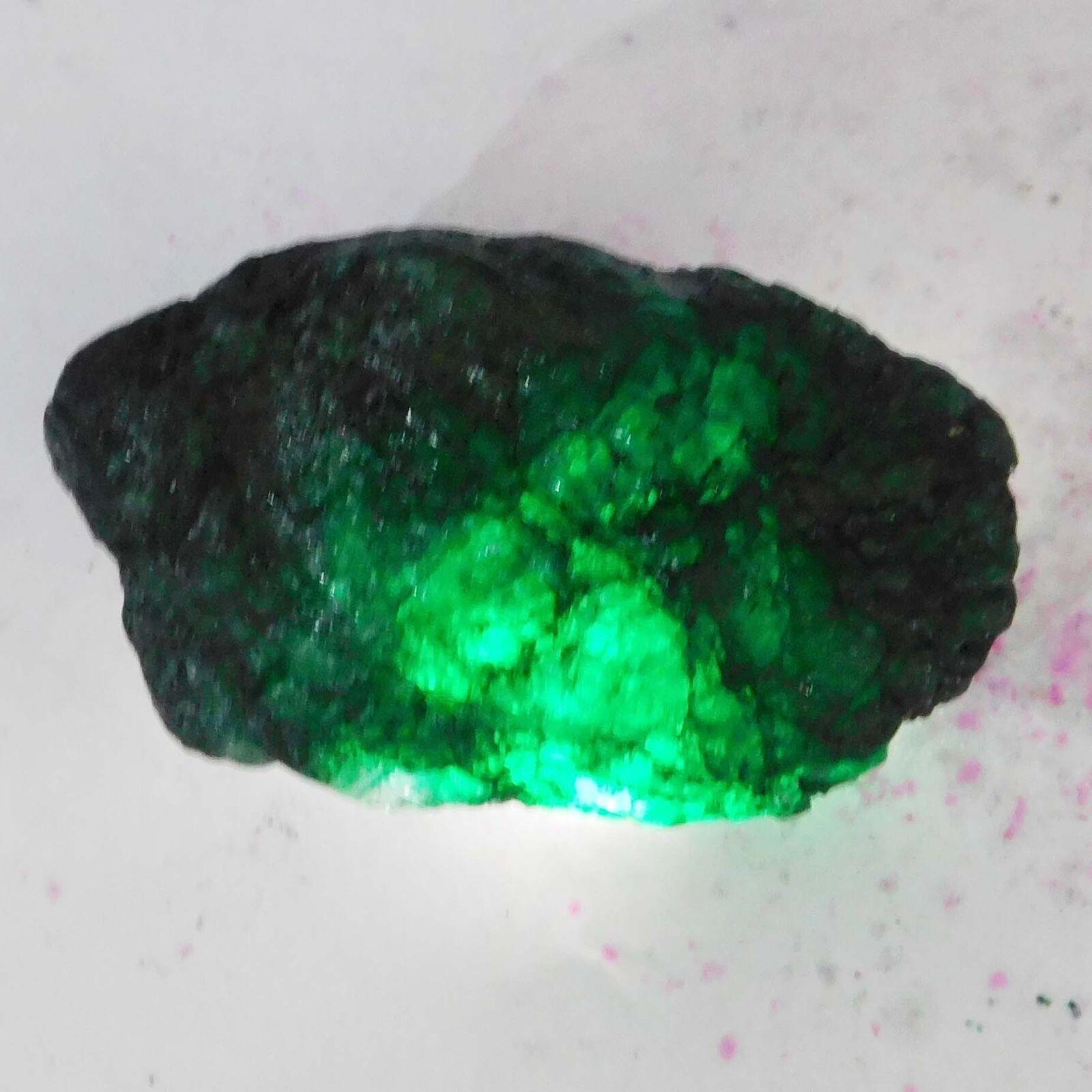

NATURAL 177 Ct Green Emerald Uncut Rough CERTIFIED Loose Gemstone For Gifting 45.6 mm Approx. зелений