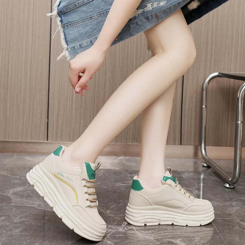 Witte Platform Dames Schoenen Pu Leer Sneakers voor Dames 2025 Nieuw Design Vetersluiting Ronde Neus Dames Schoenen Platte Gevulkaniseerde Schoenen