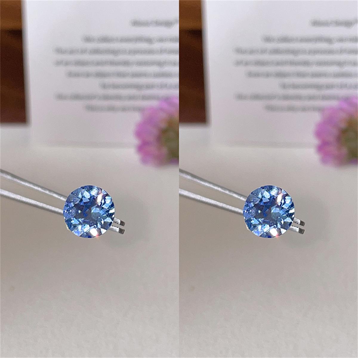 

Серьги-гвоздики из стерлингового серебра 925 пробы с крупными цирконами, женские, нишевые, дизайн, высококачественные, универсальные, яркие серьги, летняя, новая мода A pair of 925 silver