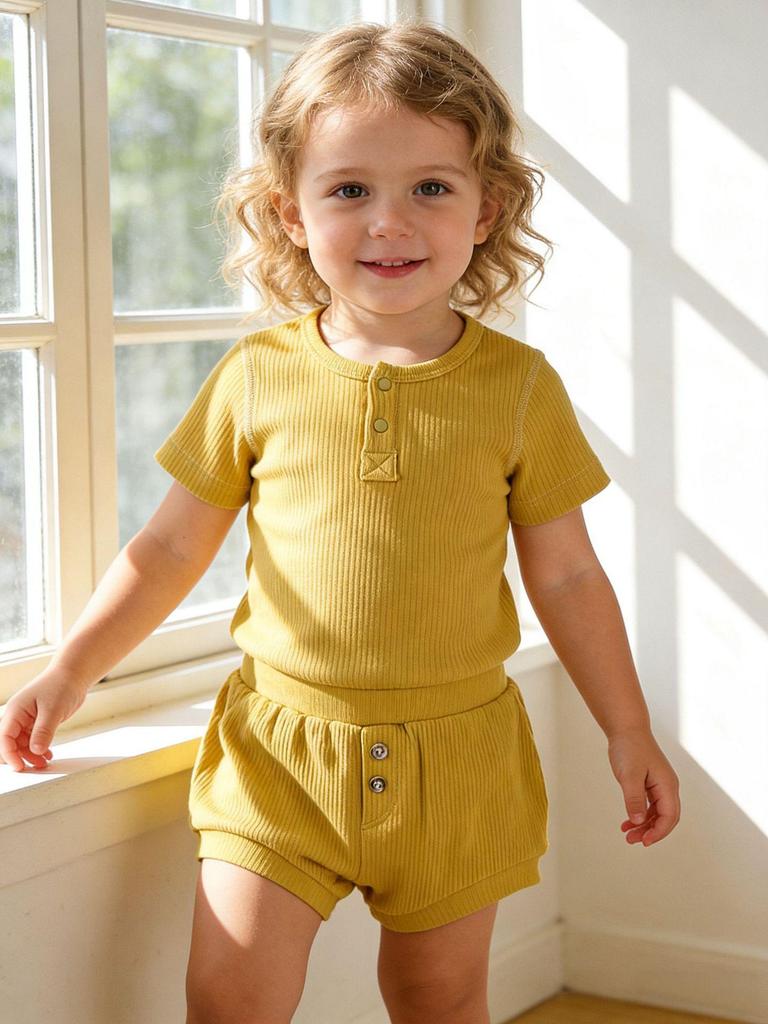 Infant Summer Pajama Set: Short Sleeve T-shirt & Shorts Rompers for 0-1 Year Olds, Breathable & Air-Conditioning Friendly.