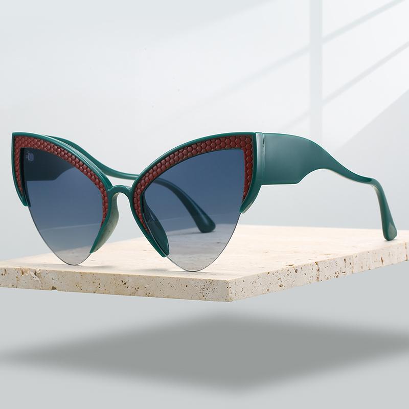 Women INS Brand Triangular Sunglasses Fashion Street Personalized Trends Sun Glasses Retro Cat Eyes Anti UV Beach Shades