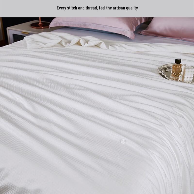 Hongdou Tussah Silk Quilt