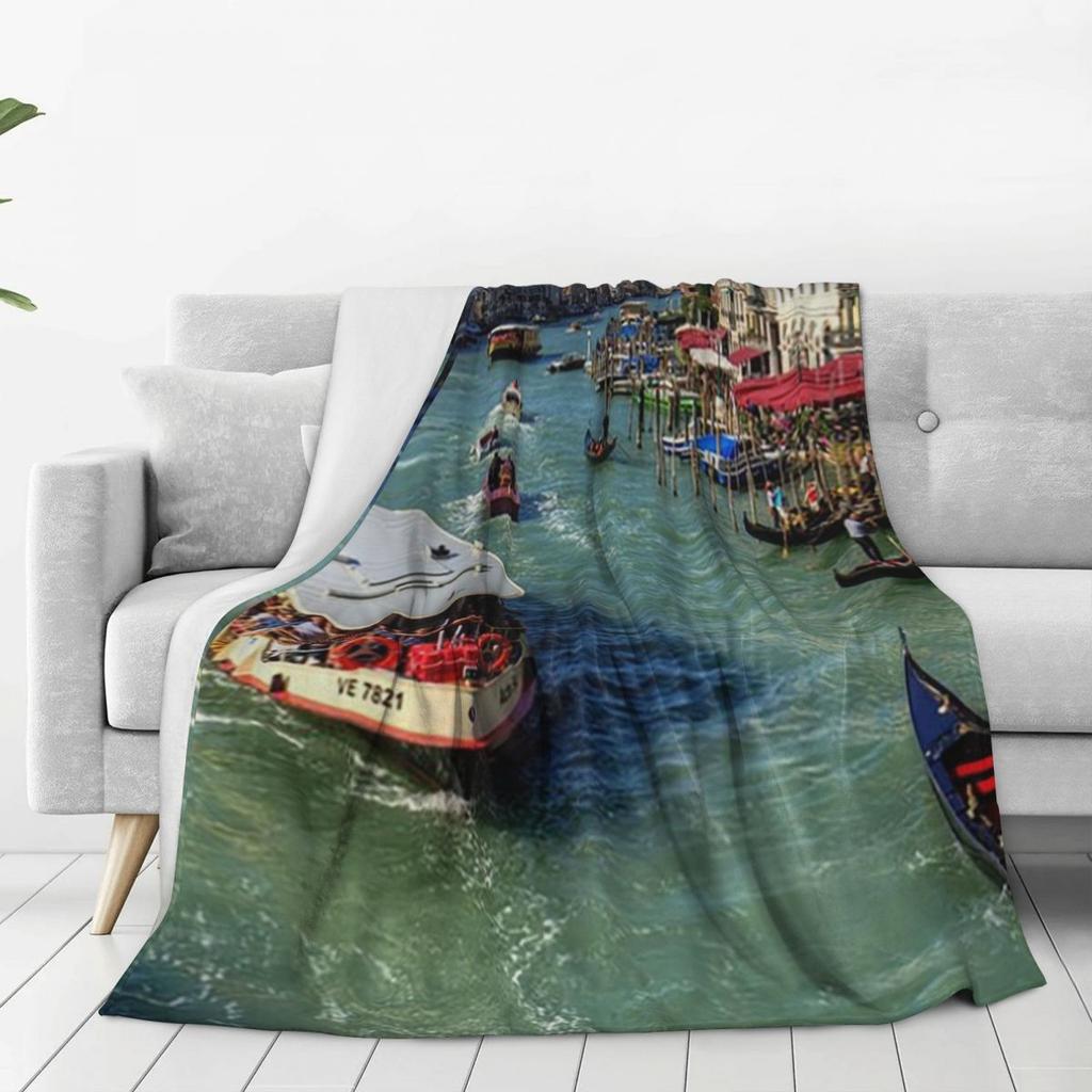 Traffic On The Grand Canal Blankets Soft Warm Flannel Throw Blanket Plush for Bed Living room Picnic Travel Home Couch