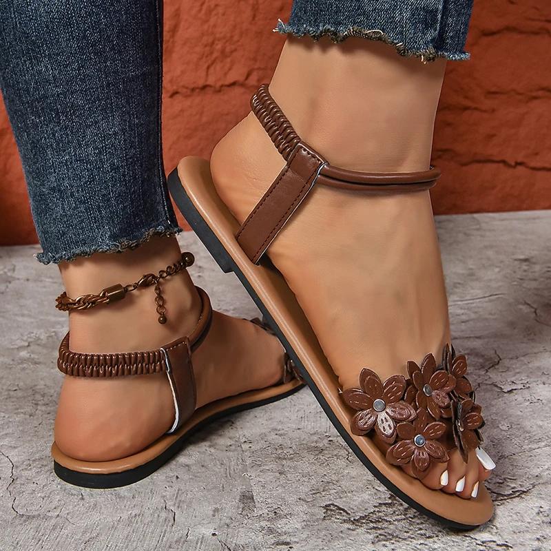 Fashion Flower Decoration Flat Sandals for Women Summer 2025 Lightweight Comfort Beach Shoes Woman Fashion White Floral Dress Sandalias
