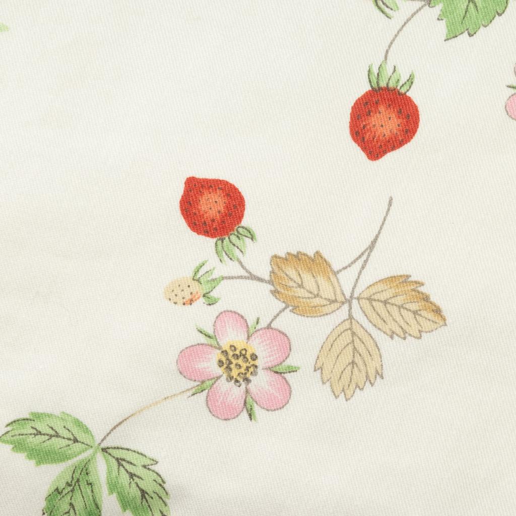Nishikawa Wedgwood Down Half Blanket, 150x100cm, Washable, 50% White Duck Down, Wild Strawberry Pattern, Soft, Made In Japan, Green, AA77600003