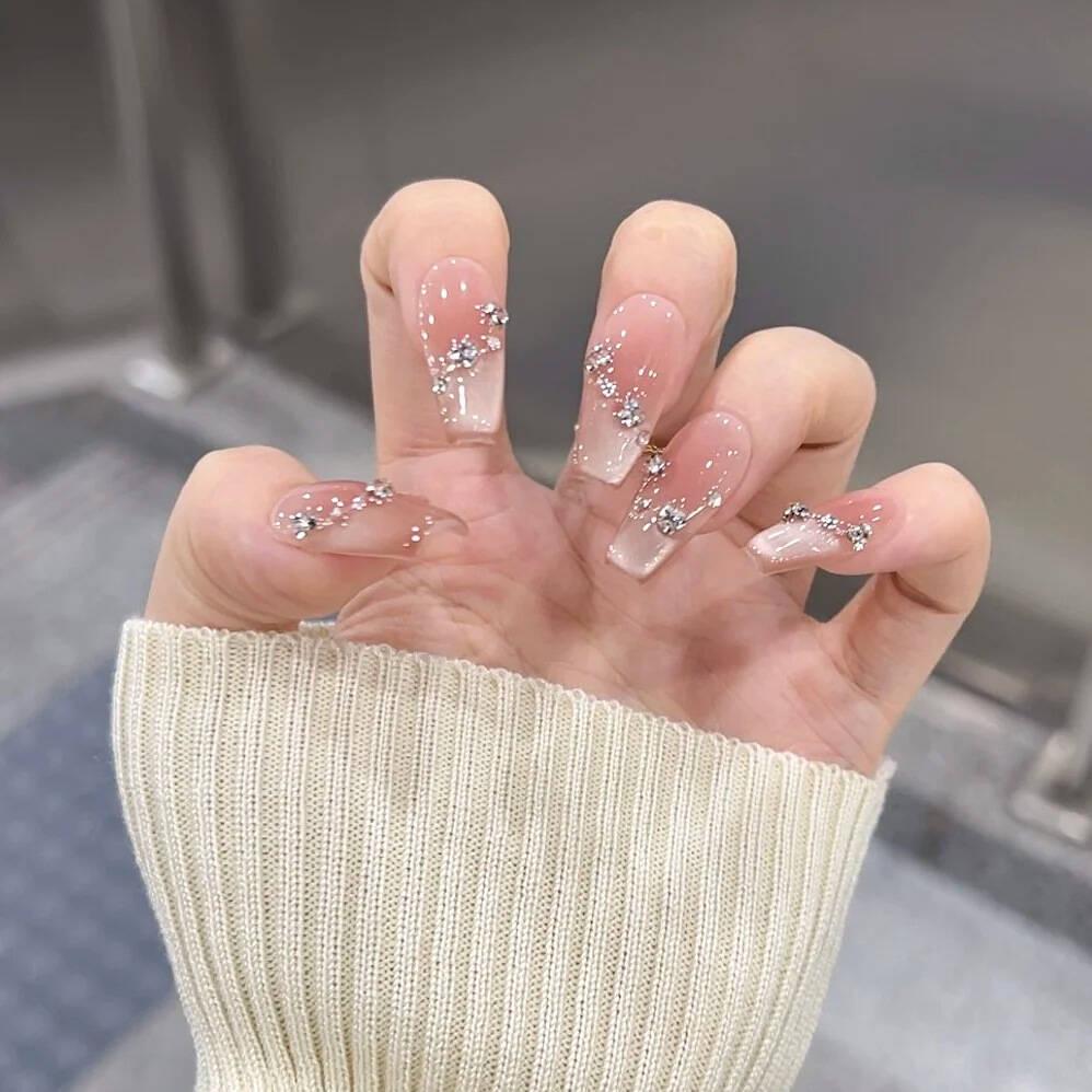 2025 New Style Rich Girl Medium-Length High-End Wearable Nail Stickers & Tips for Brides