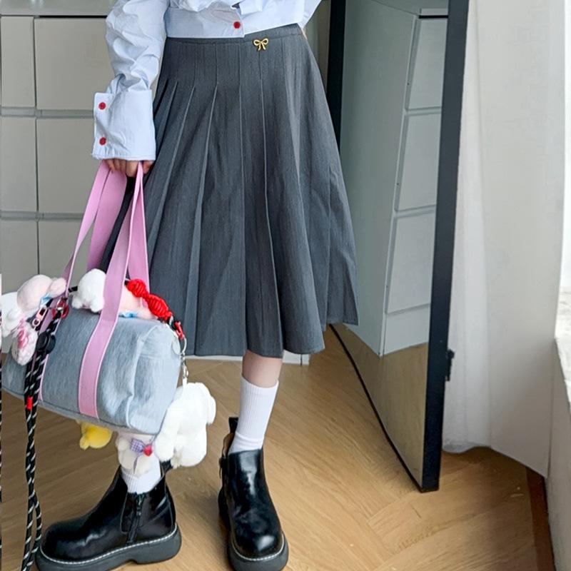 

Юбка миди для девочек 2025 года с плиссировкой, бантом и металлическим логотипом - Весенне-осенняя одежда 150 cm серый