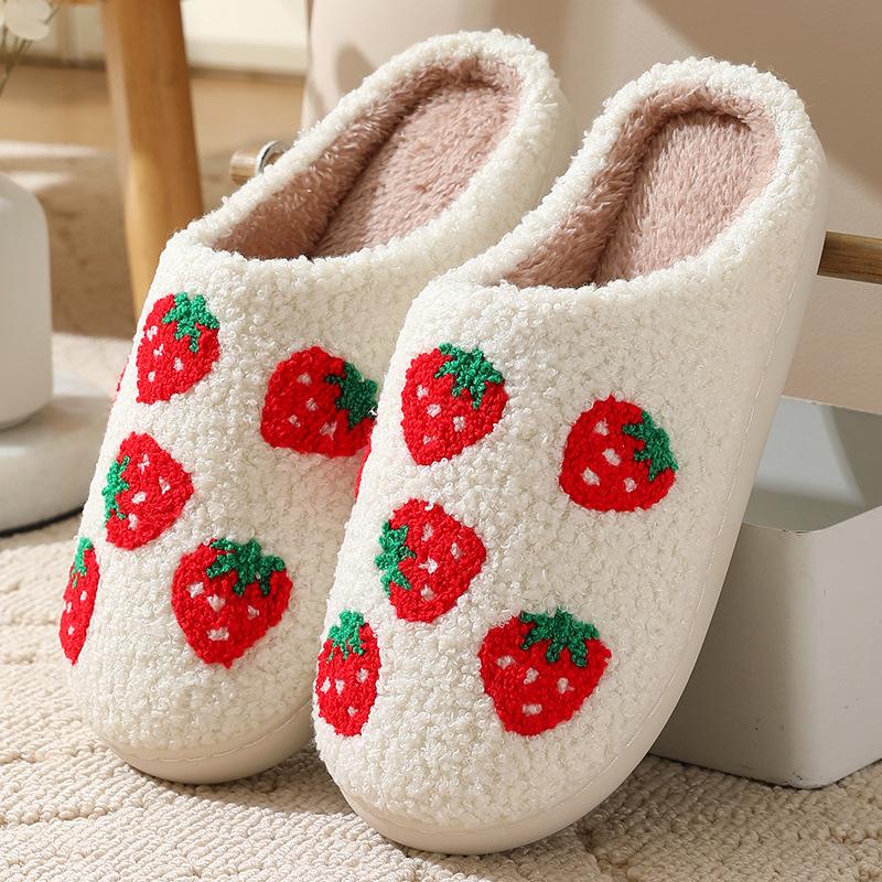 Fashion Strawberries Couple Cotton Slippers Home Indoor Cartoon Platform Slides Ladies 2024 Designer Warm Comfortable Winter Shoes Women