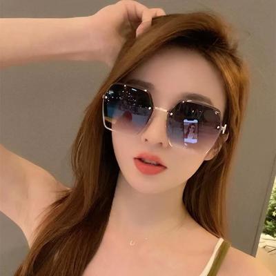 Gradient Women's Retro Sunglasses, Rimless Cut-Edge, High-End Look, Slimming Design.