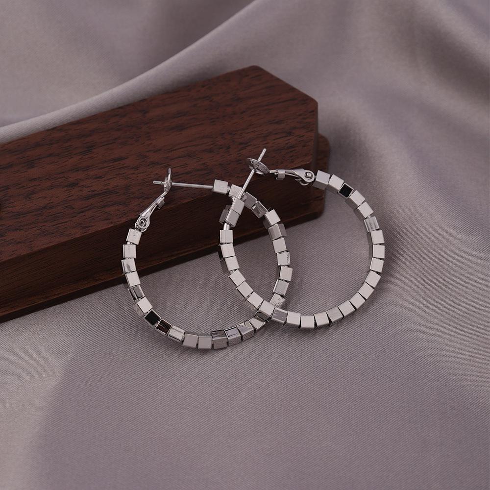 Elegantní náušnice s jehličkou ze stříbra 925: Všestranné francouzské kruhy v měděné barvě s více styly pro sofistikovaný vzhled