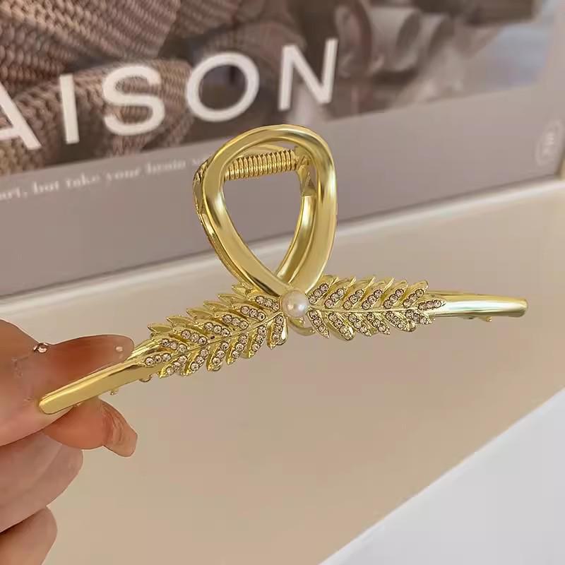 High-End Women's Rhinestone Hair Shark Clip - Large, Stylish, and Trendy Hairpin