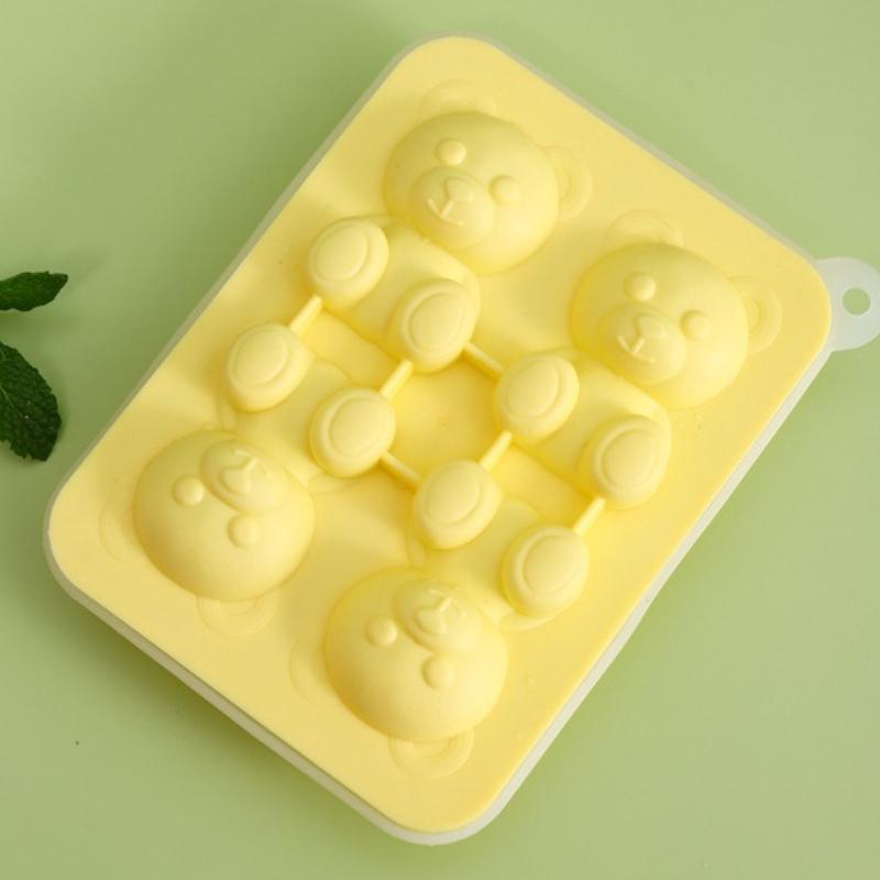 1pcs Cute Bear Ice Cube Tray Flexible Food Grade Silicone Ice Cube Mold Ice Trays for Freezer Kitchen Tools