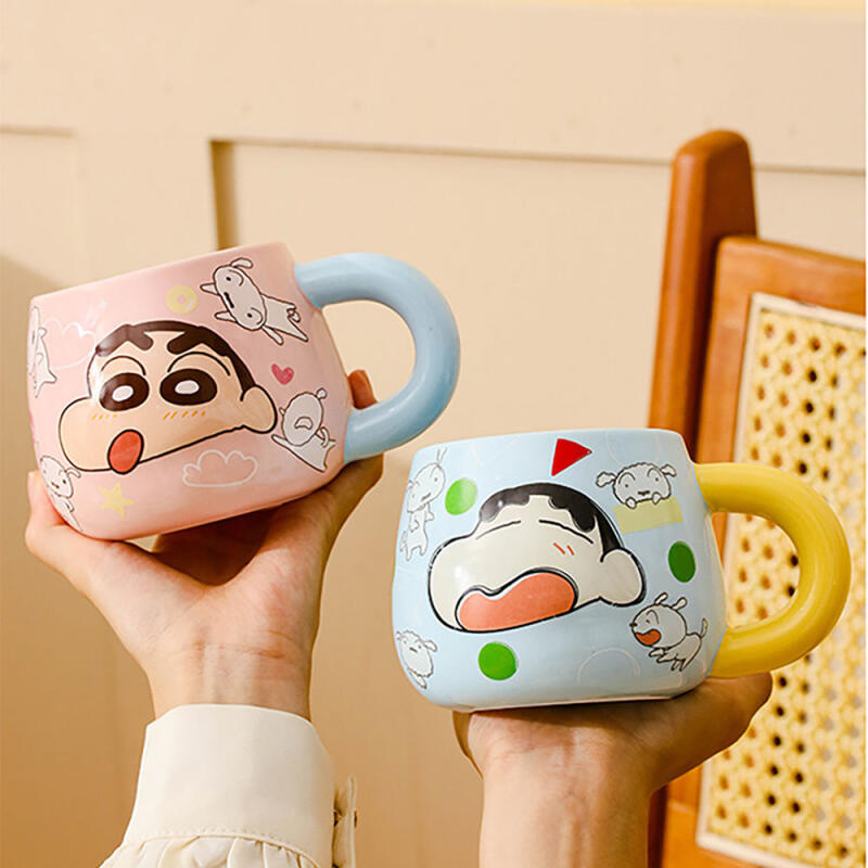 Crayon Shin-chan color handle mug