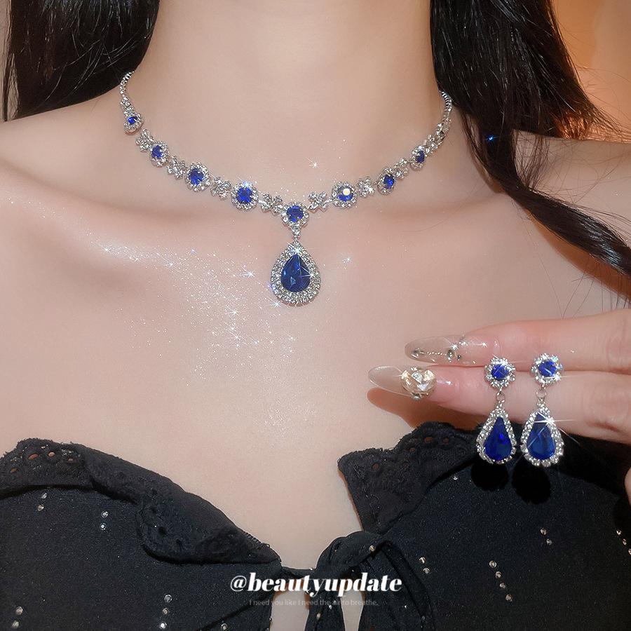 Rhinestone Geometric Flower Water Drop Earring & Necklace Set - Elegant Light Luxury Clavicle Chain