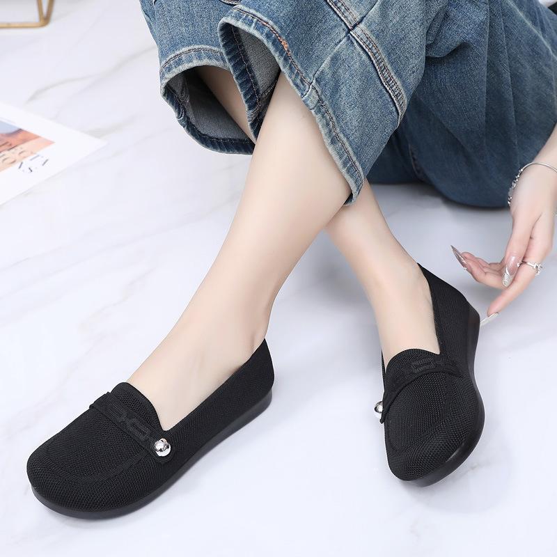Old Beijing cloth shoes women's single shoes flying woven surface comfortable and breathable leap month mother shoes soft sole non-slip middle-aged an