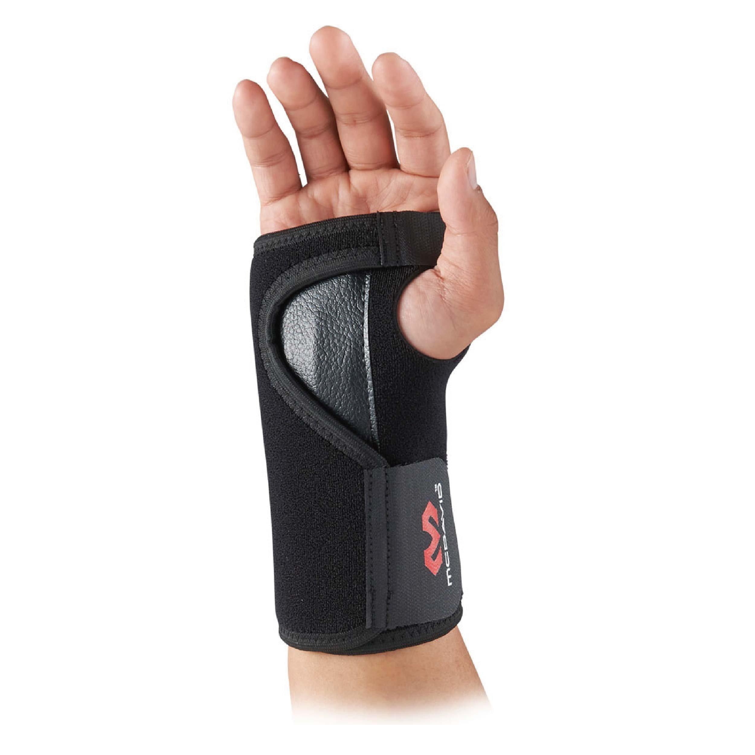 

McDavid Wrist Brace for Right Hand MVJ M454R Black F