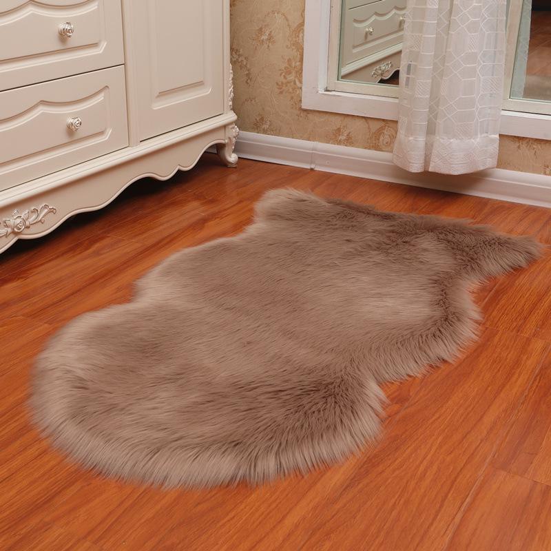 White Fluffy Irregular Plush Bedroom Rug & Sofa Cushion Blanket