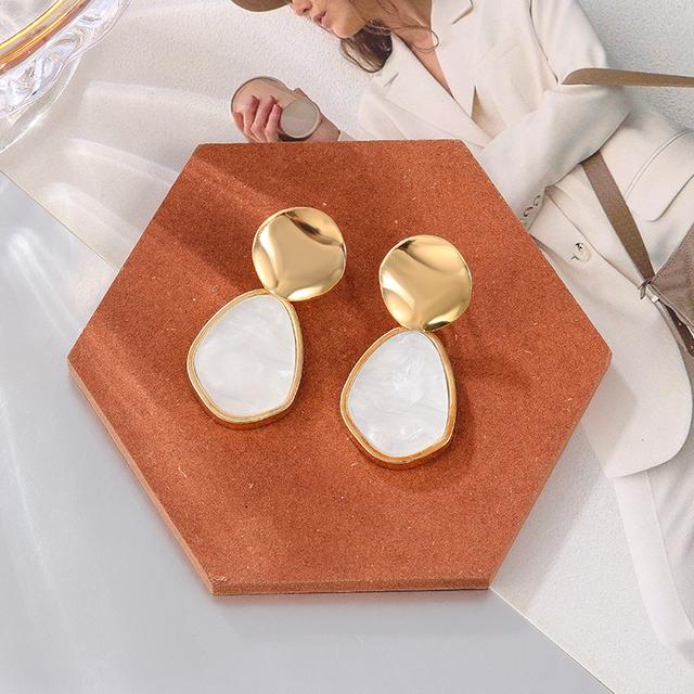 

Женские серьги Акриловые серьги-подвески для женщин Геометрические серьги-кольца Большие висячие белые серьги Модные украшения