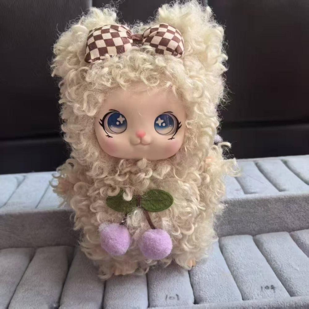 Portachiavi Bambola in Vinile Personaggio Cartone Animato Capelli Ricci Faccia in Vinile Bambola di Peluche Ciondoli da Appendere Bambine Donne