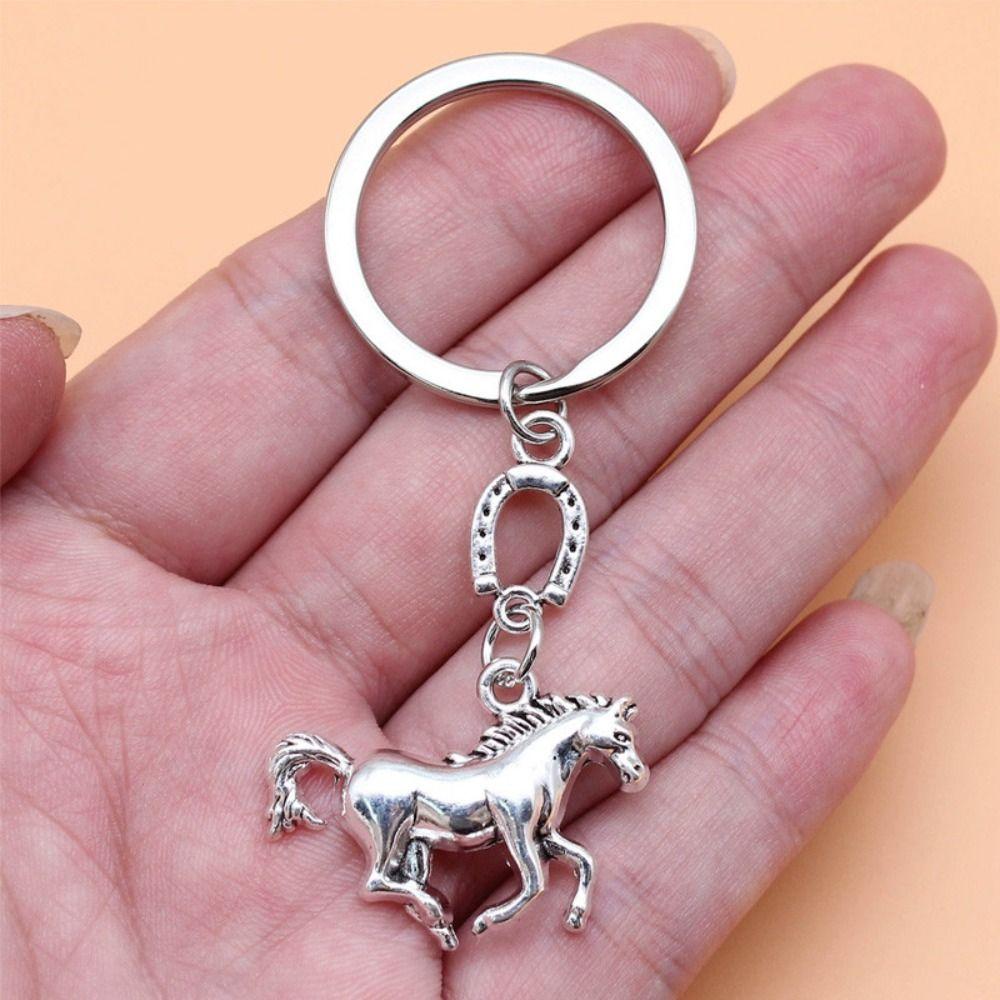 Vintage Style Horse Shoe Keychain Creative Design Stallion Charm Keyring New Year Mascot