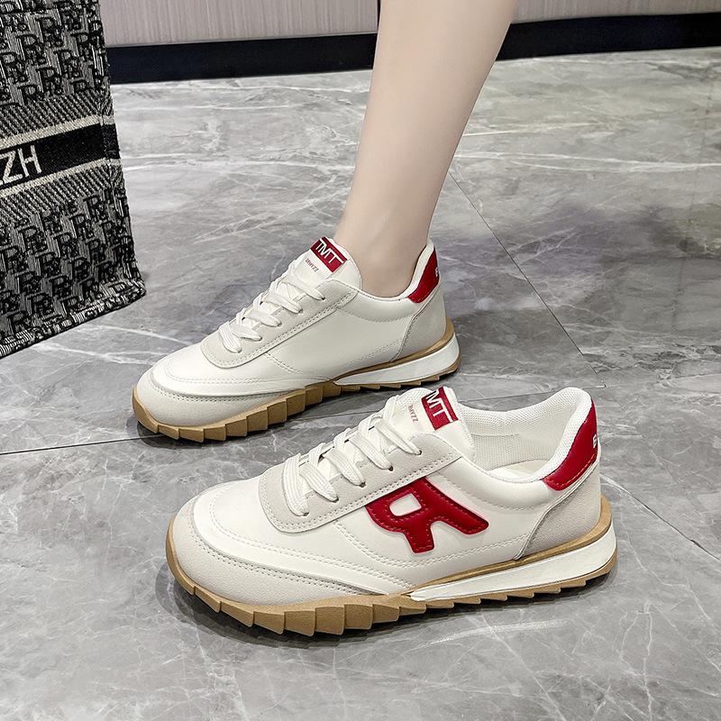 2025 spring and autumn new Korean version ins female students platform heightening sports board shoes casual street shooting sports shoes