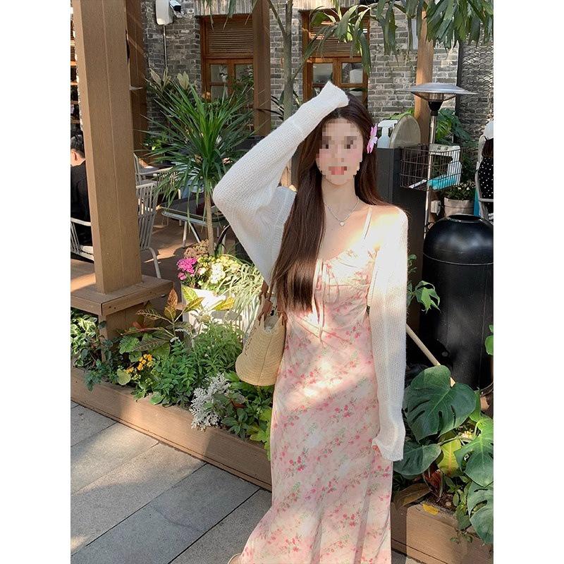 Damen French Hellrosa Geblümtes V-Ausschnitt Spaghettiträger Kleid – Elegant, Tailliert, Schlankmachend, Schnürung Resort Stil