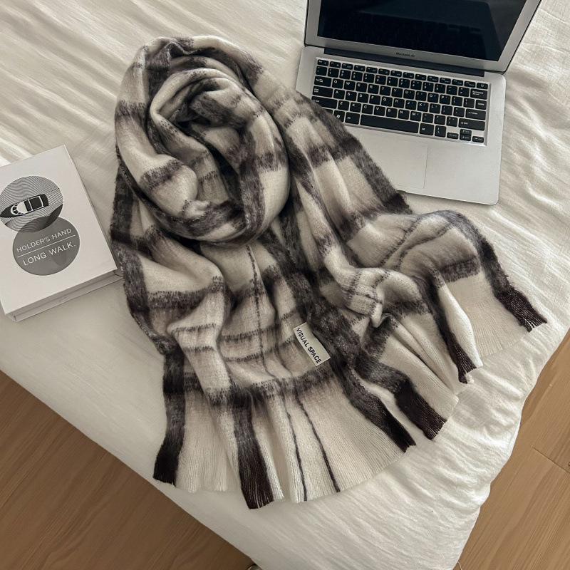 High-End Plaid Shawl for Women - 2025 Autumn/Winter Korean Style Thickened Imitation Cashmere Scarf