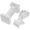 Deko & Wohnaccessoires – Statuetten