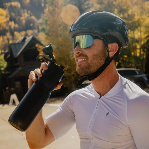 BOTTLE BOTTLE 700ml Stainless Steel Water Bottle, Insulated with Double Walls and Vacuum Insulation, Ideal for Cycling, Outdoor Activities, Direct Dri