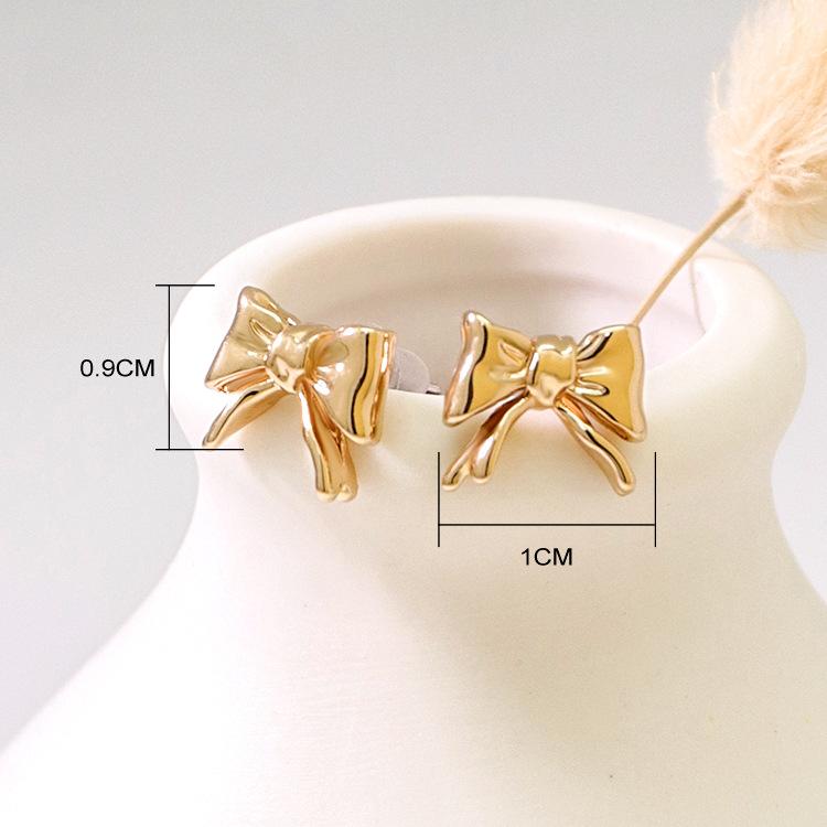 Niche Design Simple Golden Bow Earrings for Women In Summer High-end Earrings Small and Fashionable Earrings