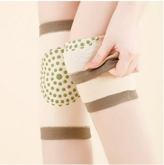 

Newcomer Exclusive: Mugwort Heated Knee Pads for Joint Warmth - Ideal for Men, Women, Middle-Aged, and Elderly