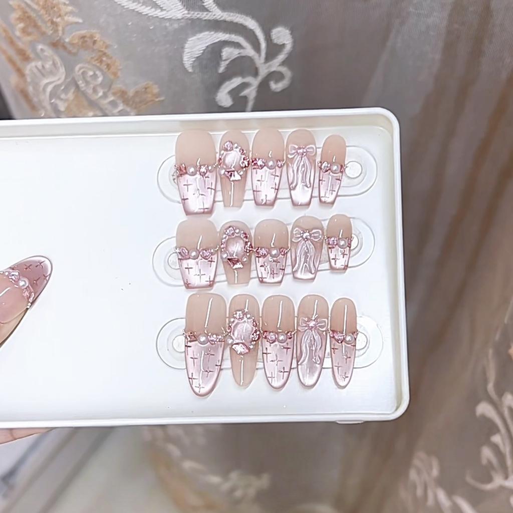 Hand-woven Armor Sweetheart Little Flavor Three-dimensional Hand-painted Bow Little Flavor Cat Eye High-end Nail Art