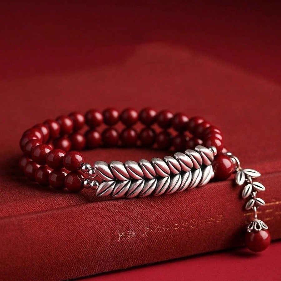 

Elastic Bracelet for Women lady s gift Symbolizes safety every year and is a Fashionable exquisite Red Bead Bracelet The Handmade червоний