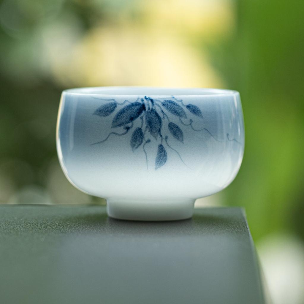 120ML Hand Painted Ceramic Tea Cup Chinese Gongfu Tea Set Master Cup Zen Meditation Porcelain Cup