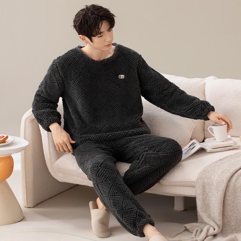 Men's Winter Thickened Coral Fleece Pajamas: Cute Cartoon Warm Homewear Set for Teenagers and Students