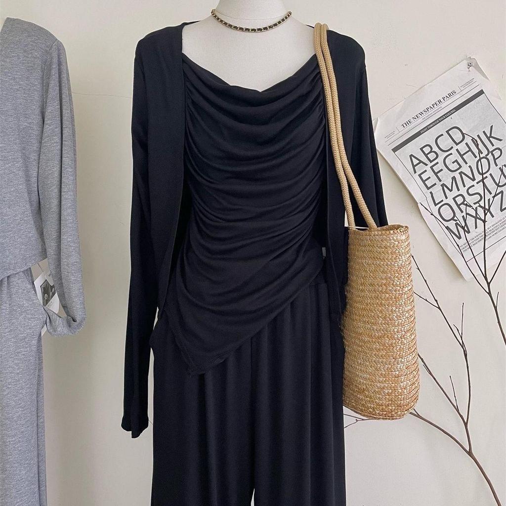 Modny damski trzyczęściowy zestaw na wczesną jesień: Nieregularny top na ramiączkach, kardigan i spodnie z wysokim stanem